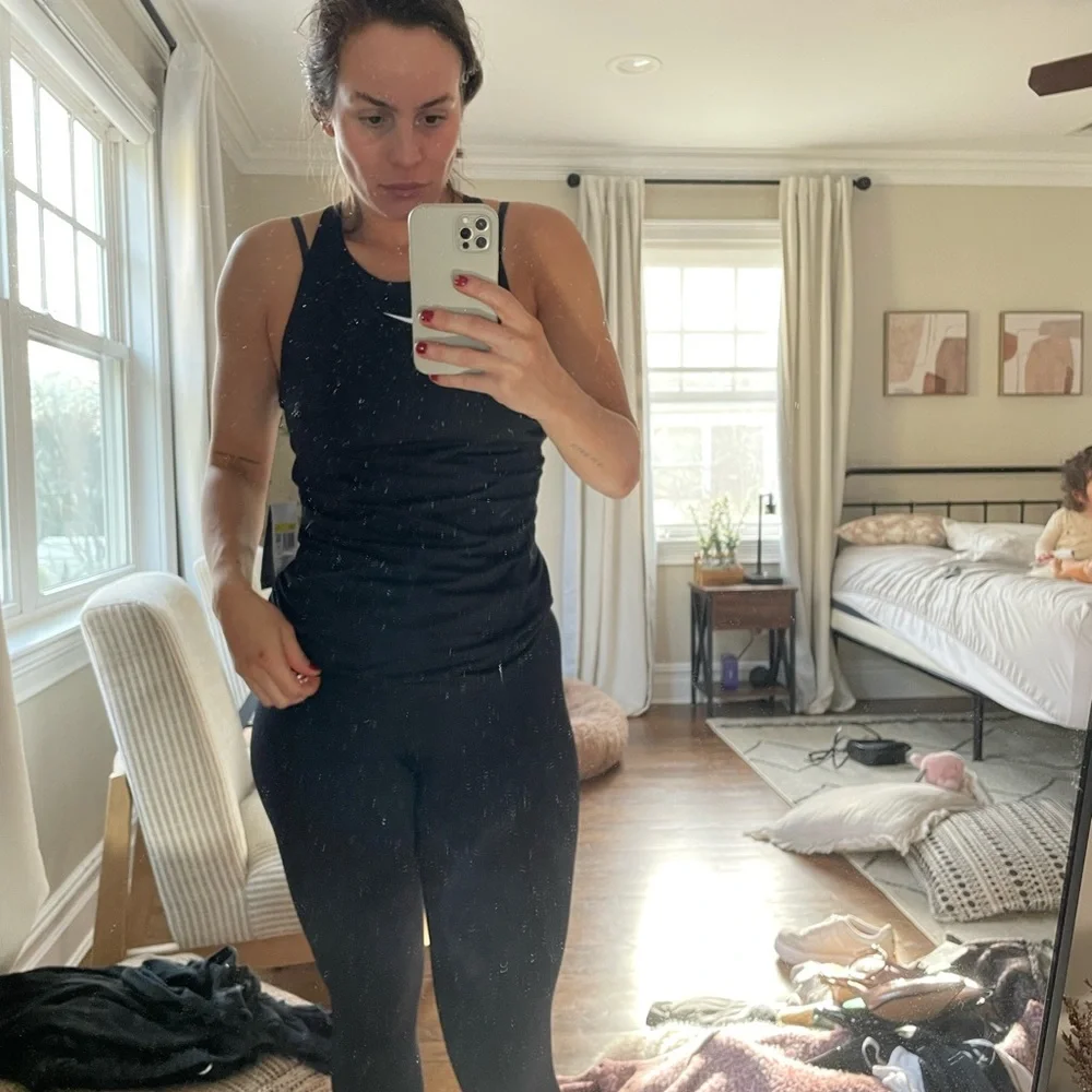 Nike workout top - Picture 2 of 3